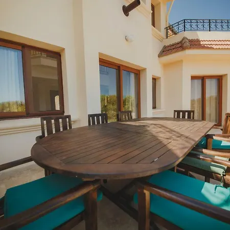 Villa Dolphin *