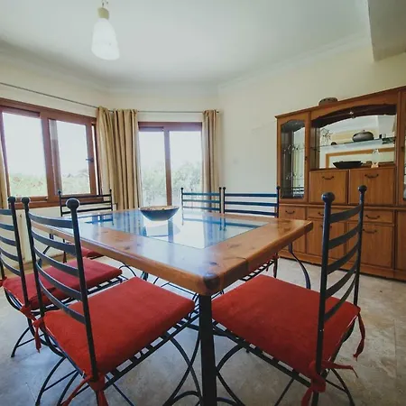 Villa Dolphin Karavas (Northern Cyprus)